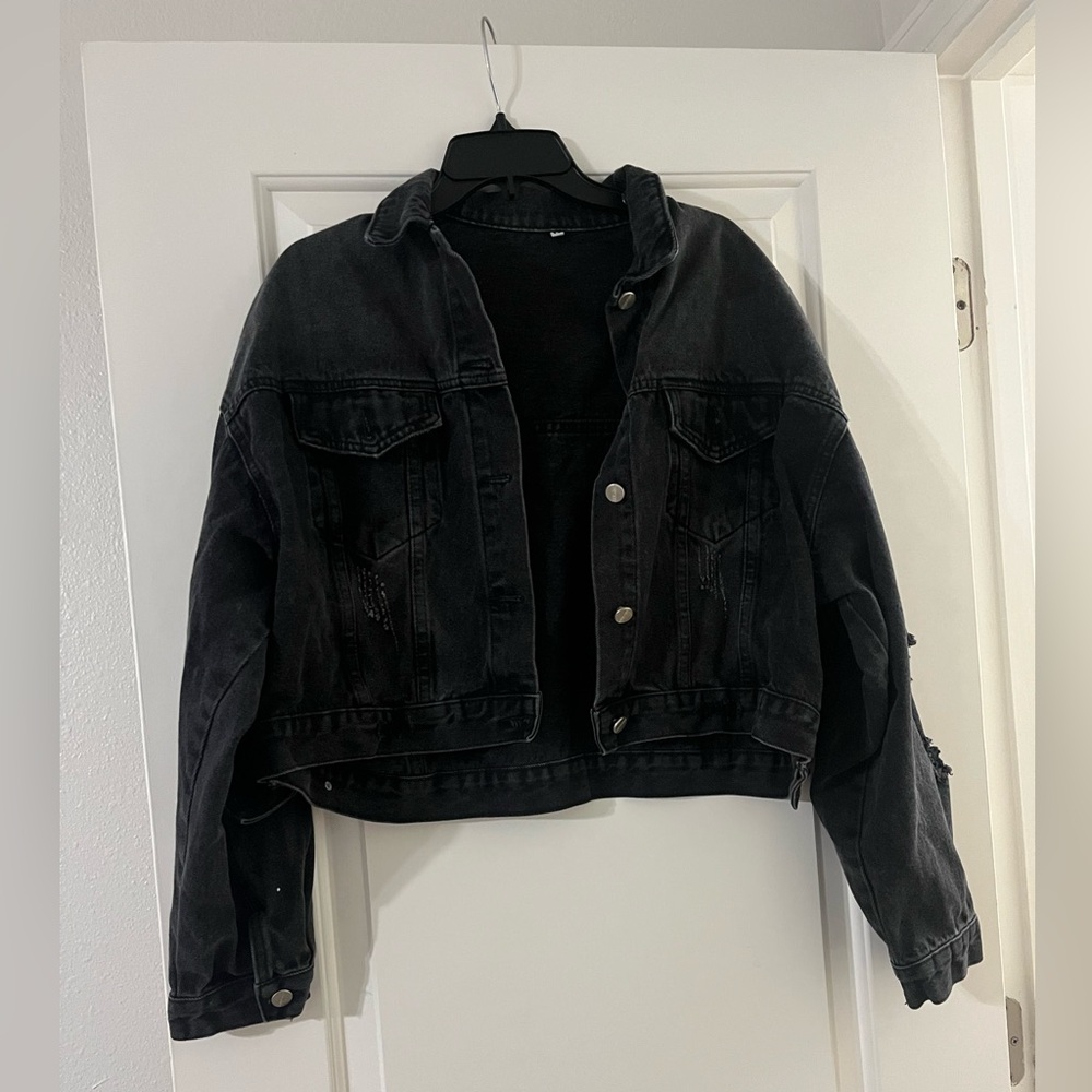 Cropped Black Denim Jacket